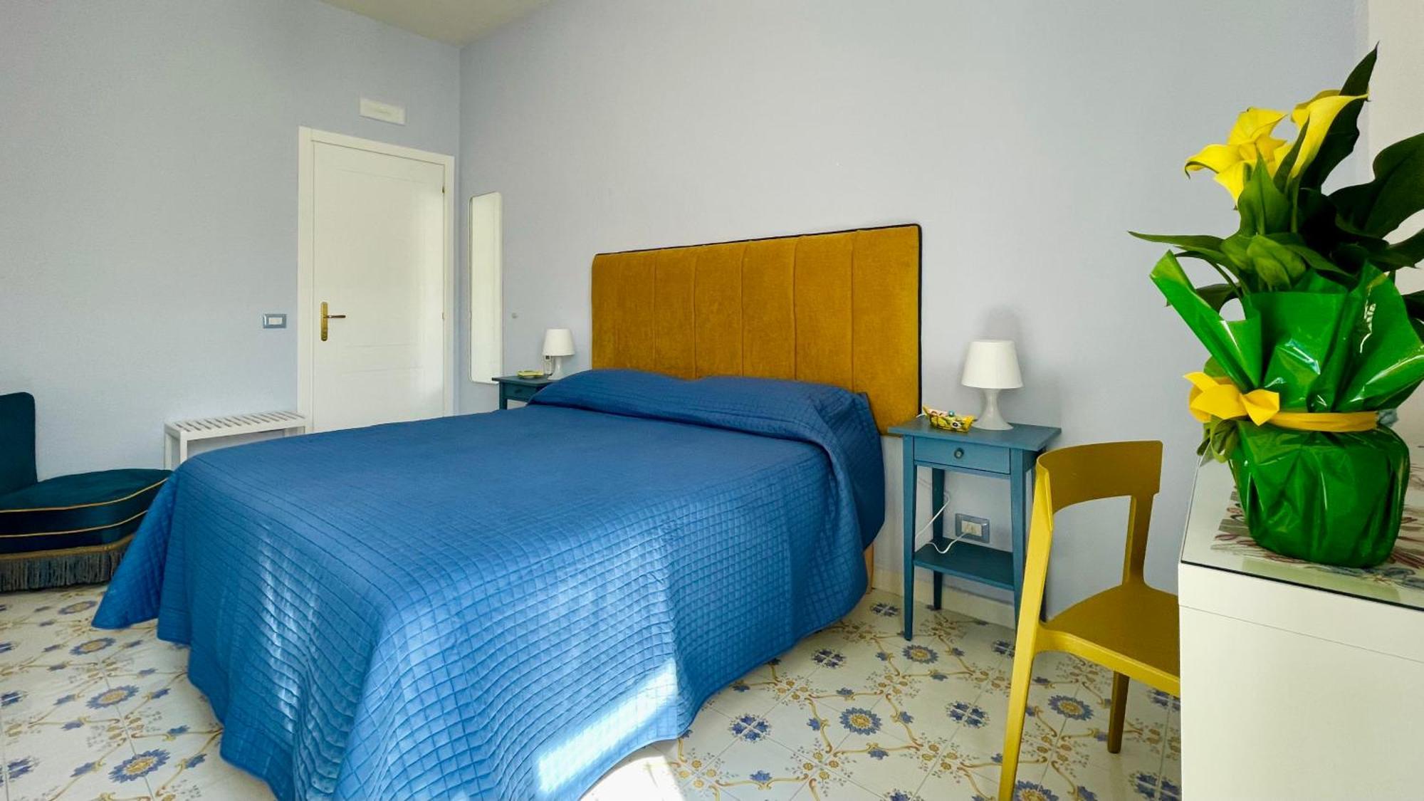 Bluemagi Hotel Sorrento Exterior photo